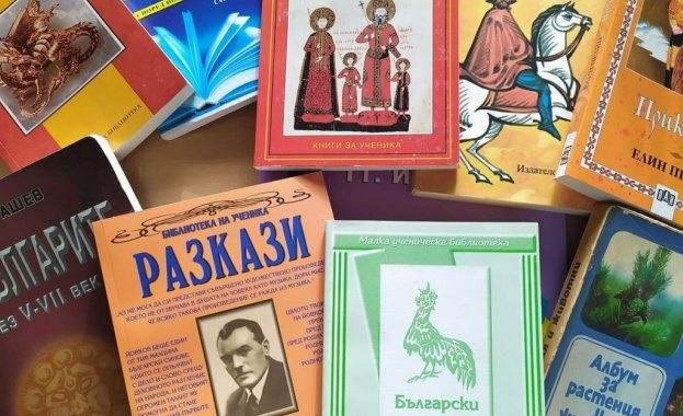 Страната събра 500 книги за Братислава по идея на горски