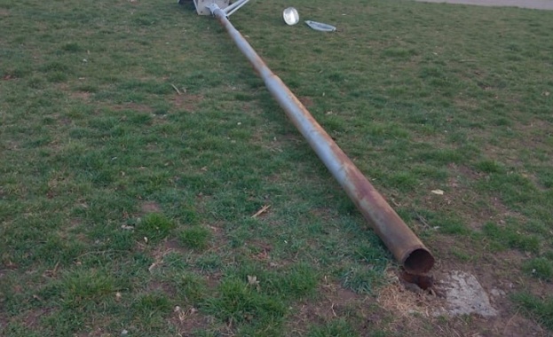 Ураганен вятър в София На 120 сигнала са се отзовали