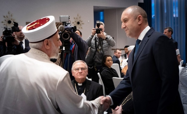 Държавният глава Румен Радев поздравява представителите на мюсюлманското изповедание в