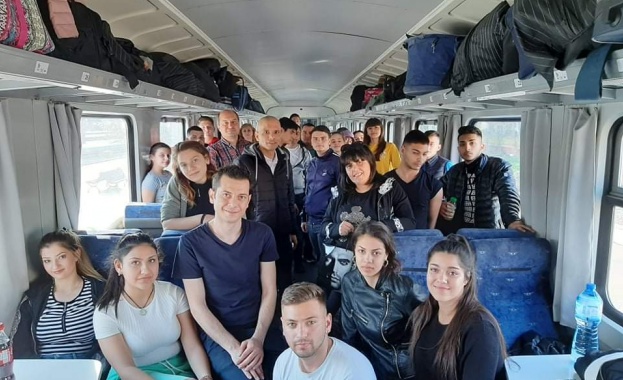 БДЖ осигури безплатно пътуване до Варна на талантливи деца в