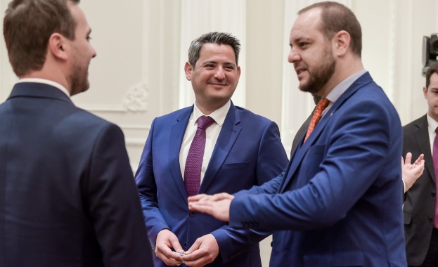 Днес заместник министър председателят по климатични политики и министър на околната