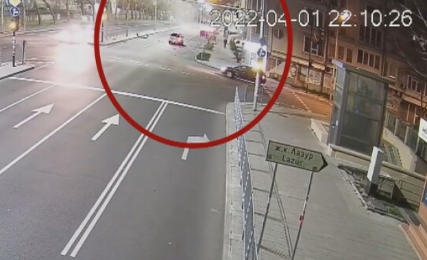 Опасен инцидент на бургаско кръстовище по чудо се размина без