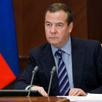 Медведев предупреди: Всяка стъпка на държава от НАТО срещу Крим ще предизвика Трета световна война