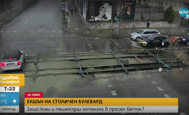 Екшън сцени на оживено столично кръстовище Кола затъна в прясно