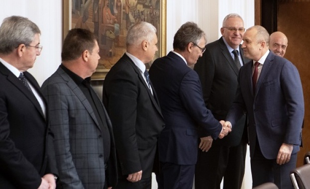 Дължим признателност и по добра среда за работа на българските медици