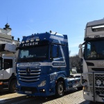 Шофьори на камиони излязоха на протест пред Народното събрание