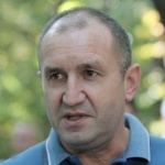 Румен Радев: Докато решават собственото си политическо бъдеще, министрите и депутатите да не забравят обещанията си