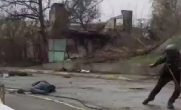 В мрежата се появиха кадри от видеозапис в град Буча