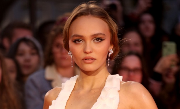 Дъщерята на Джони Деп и Ванеса Паради 22 годишната актриса и