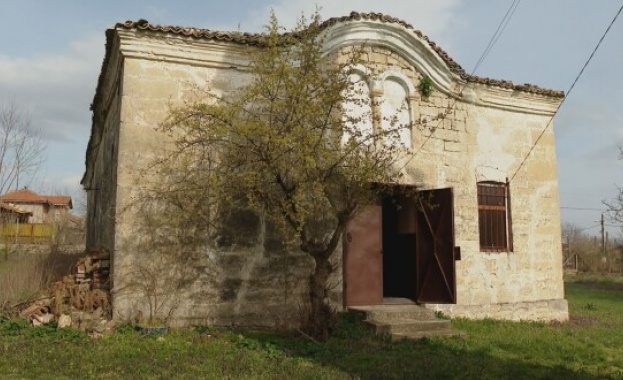 Църквата в провадийското село Манастир ще остане заключена за Великденските