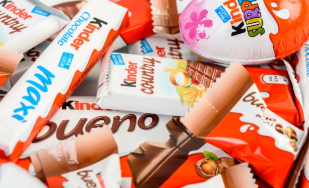 Белгийските власти наредиха затварянето на фабрика за шоколадите Kinder, която