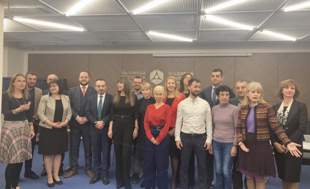 Инициативата Пластик Пакт България която обединява браншови организации фирми и