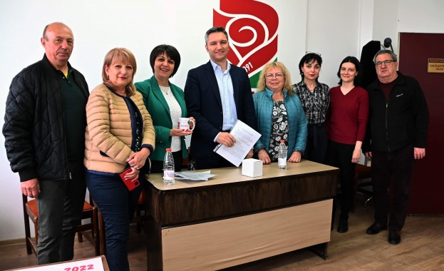 Оценката за 100 те дни на правителството предизвикателствата на поредицата кризи