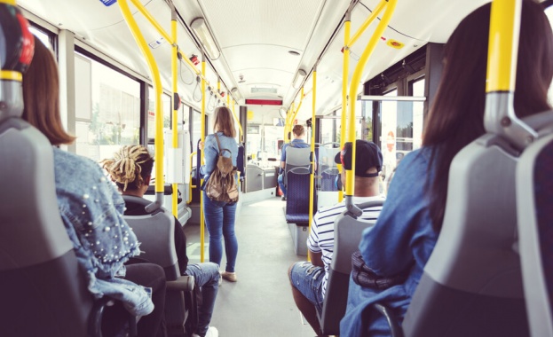 Част от спрените нощни автобусни линии в София може да