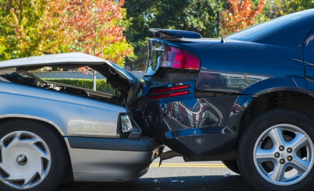 Пиян шофьор предизвика катастрофа с две коли в Пазарджик съобщиха