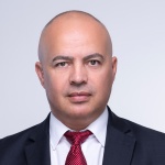 Георги Свиленски опроверга слуховете, че трима депутати от БСП ще гласуват "за" вота на недоверие