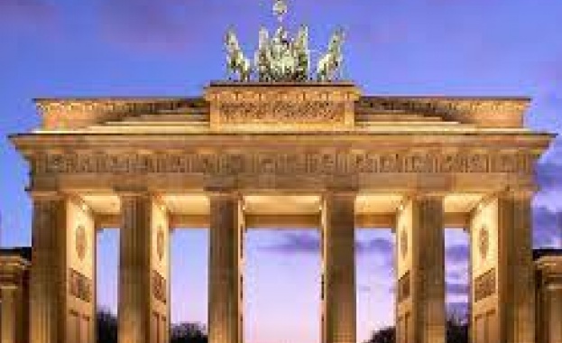 Населението в Източна и Западна Германия е разделено по въпроса