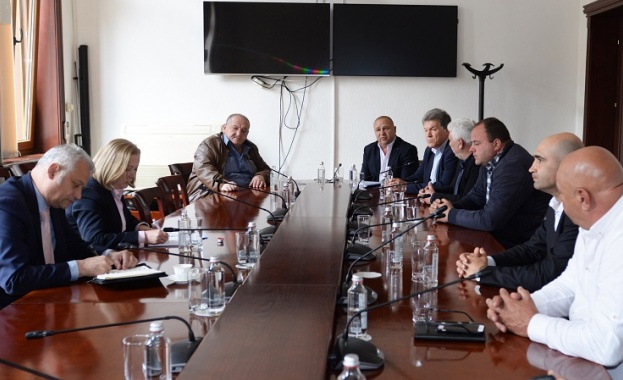 Министърът на правосъдието Надежда Йорданова се среща с членовете на