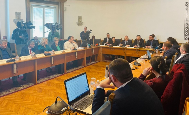 При решение на Народното събрание в четвъртък в първия работен