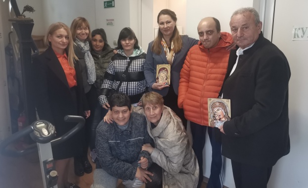 Над 400 козунака дарихме в кампанията Солидарен Великден с БСП