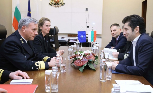 Министър-председателят Кирил Петков проведе среща с председателя на Военния комитет