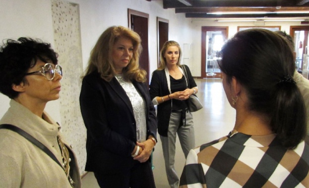 Вицепрезидентът Илияна Йотова ще открие българския павилион на Венецианското биенале