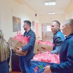 Националната кампания на БСП продължава да дарява козунаци и хранителни пакети в цялата страна