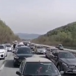 Засилен трафик по пътищата у нас