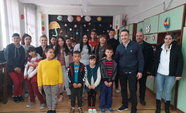 Секретарят на парламентарната група на БСП за България Явор Божанков