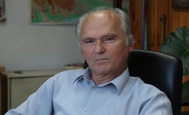 Иван Николов, КИЦ Босилеград: Ако иска в ЕС, РС Македония да излезе от югославския исторически плен