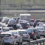 Засилен автомобилен трафик по пътищата в цяла България