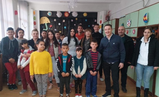 Лидерът на БСП и вицепремиер Корнелия Нинова благодари в писмо