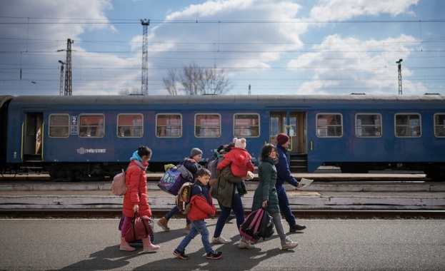МО продължава да съдейства на украински граждани, потърсили убежище у нас