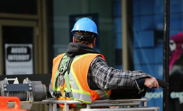 Над 1 година жителите на столичния квартал Полигона са подложени