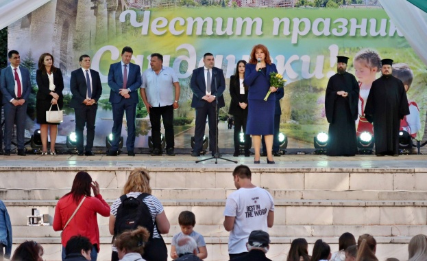 Бурната биография на Яне Сандански ден подир ден сякаш пресъздава