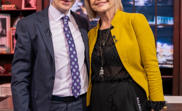 Тази събота 30 април в 21 00 ч в студиото на