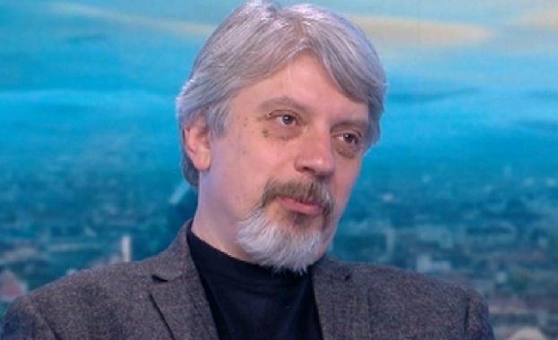 Дифузното разпространение на коронавируса у нас е изгасено каза математикът