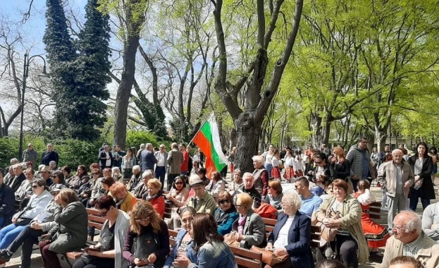 Днес варненската организация на Българската социалистическа партия отбеляза Деня на