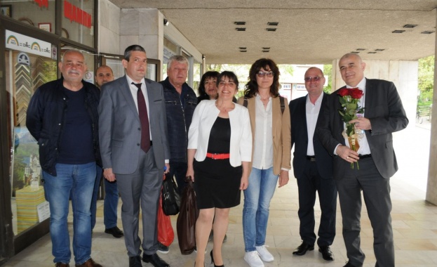 Има много натрупани проблеми през последните 12 години когато ГЕРБ