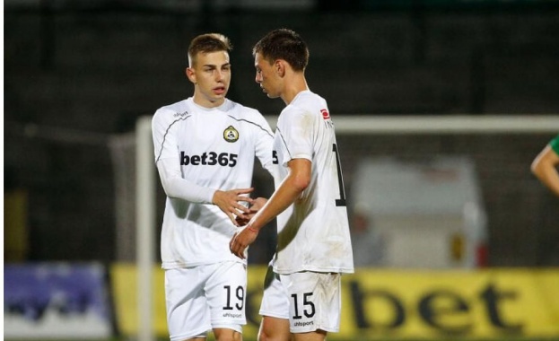 Мениджърът Лъчезар Танев съобщи че Барселона и Славия са започнали