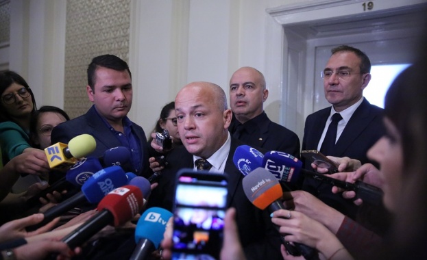 „Днес българският парламент прие едно добро и разумно решение. Решение,