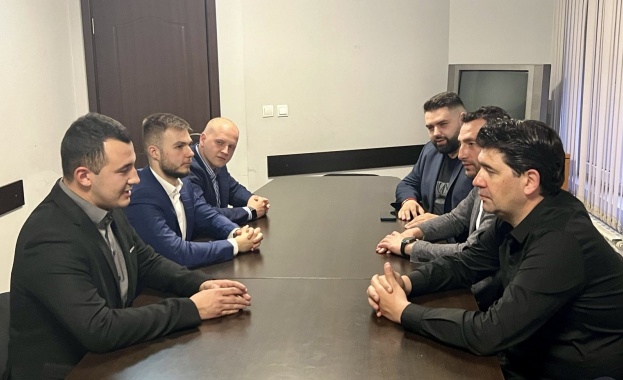 Лидерът на БСП София Иван Таков се срещна с