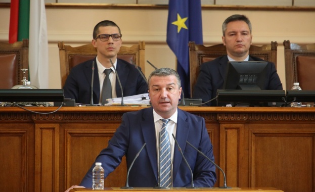 Когато една общност е под заплаха независимо каква историята показва