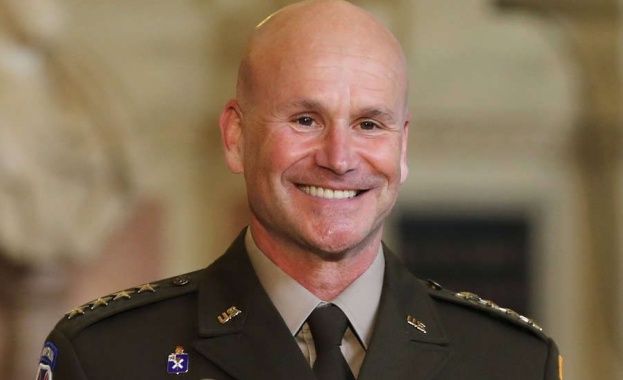Генералът от американската армия Кристофър Каволи беше назначен за главнокомандващ