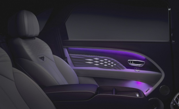 Bentley продължава да нажежава обстановката около премиерата на новото си