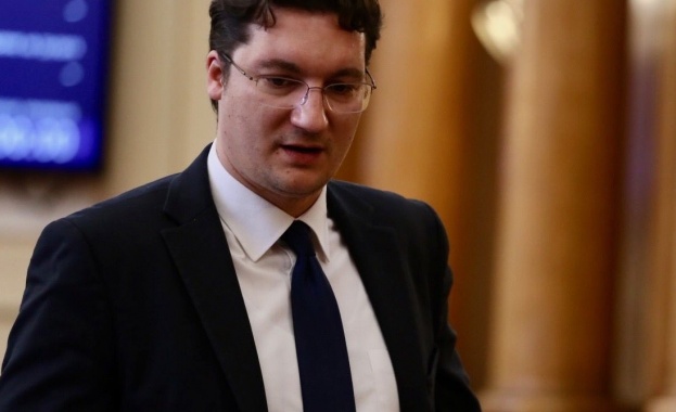 Народният представител Крум Зарков повдига въпроса за събитията в завода