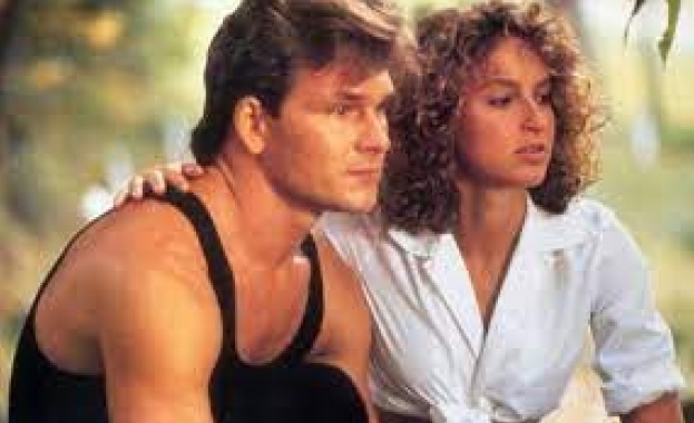 Преди това актьорите се снимат заедно в Червена зора а