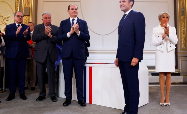 Еманюел Макрон встъпи в длъжност като президент на Франция за