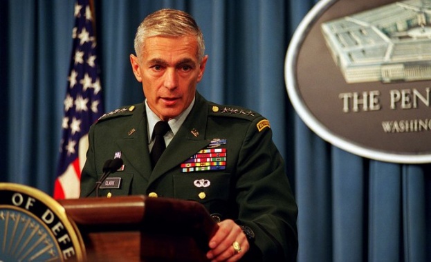 Пенсионираният военачалник от армията на Съединени американски щати Уесли Кларк