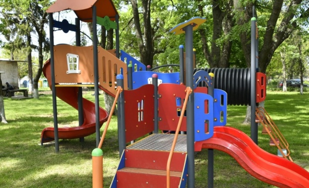 Обновеният парк в кубратското село Бисерци бе открит тържествено Лентата